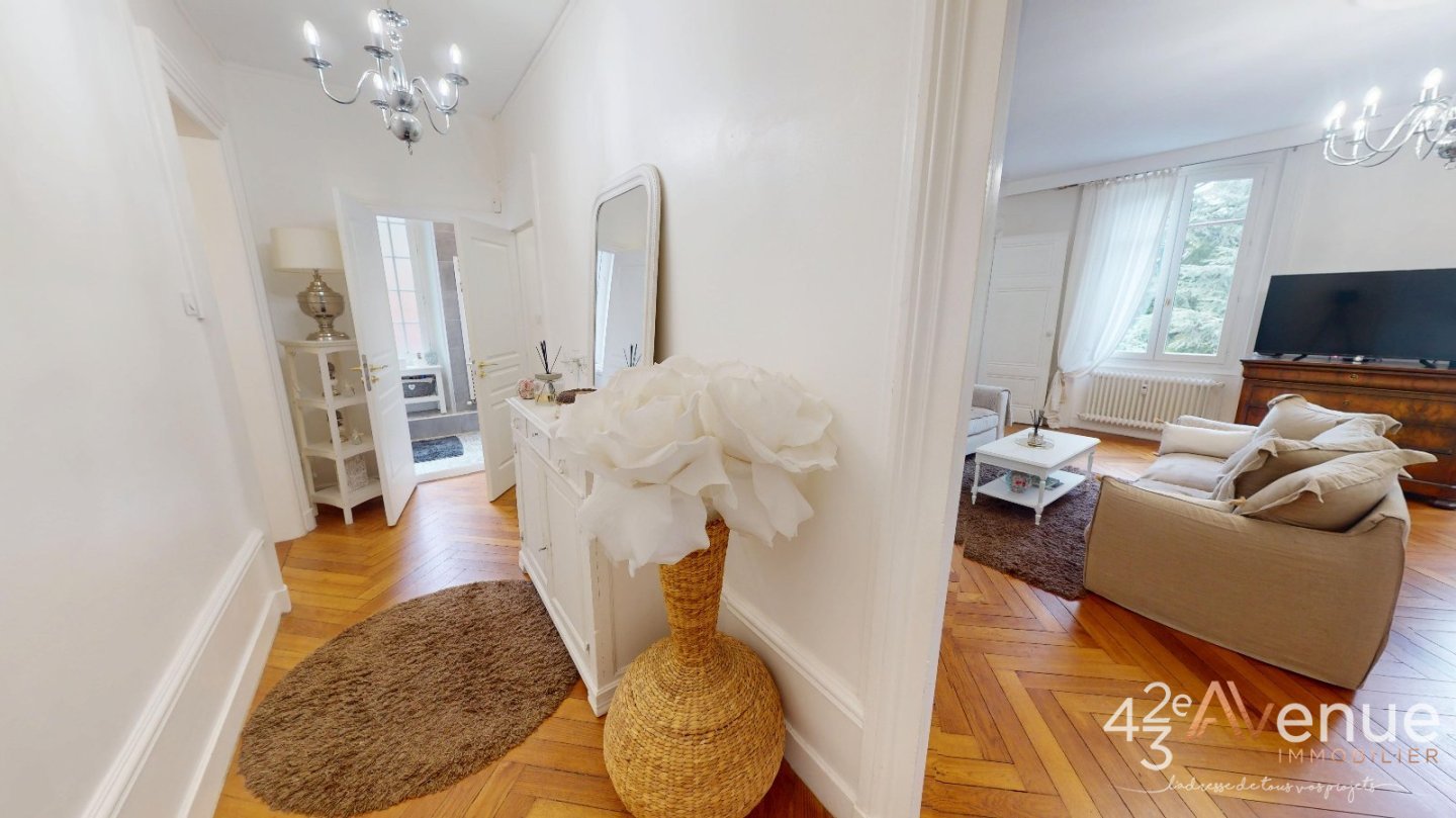 APPARTEMENT T3 A VENDRE - ST ETIENNE BELLEVUE - 90.09 m2 - 157 000 &euro;
