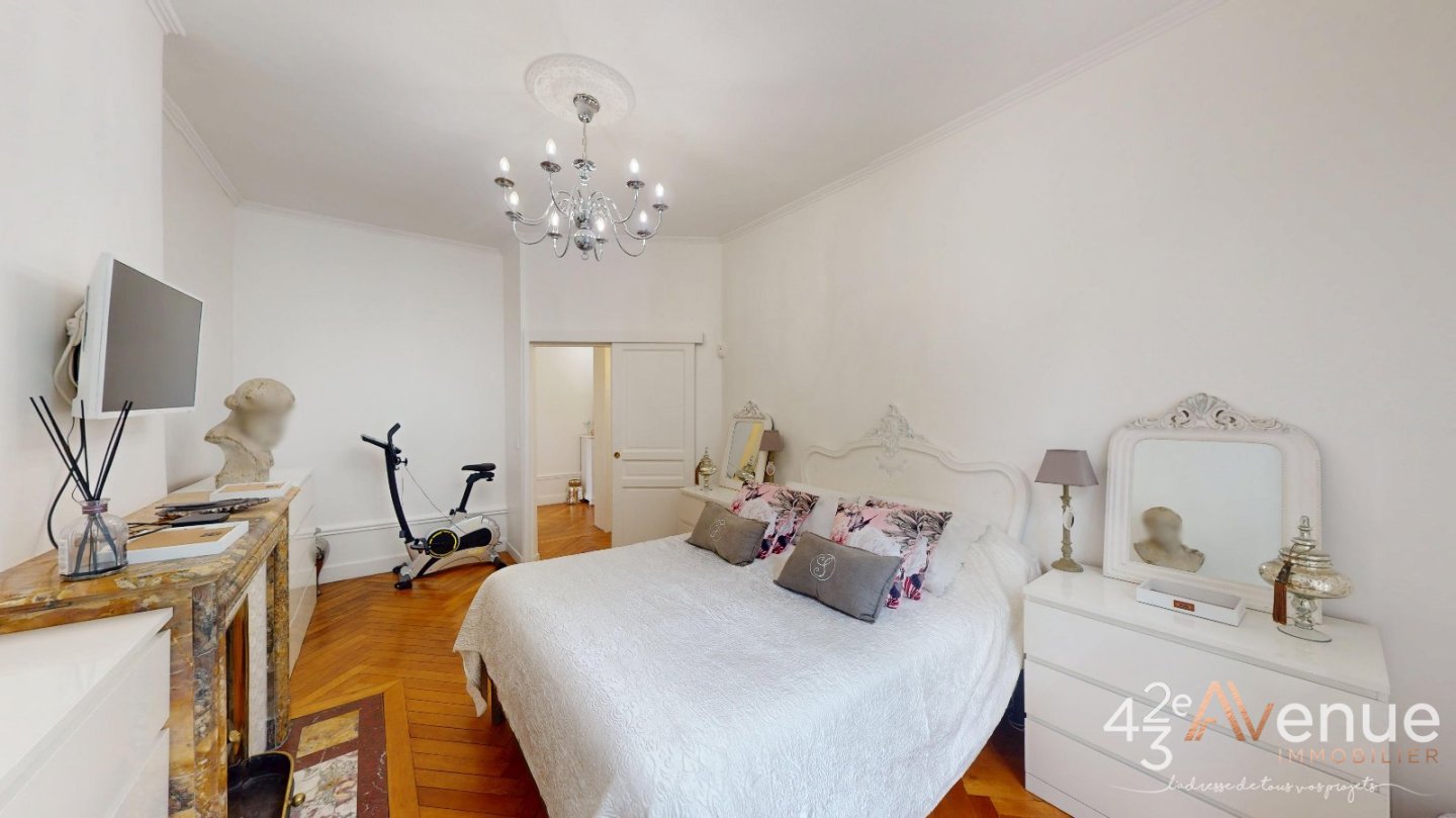 APPARTEMENT T3 A VENDRE - ST ETIENNE BELLEVUE - 90.09 m2 - 157 000 &euro;