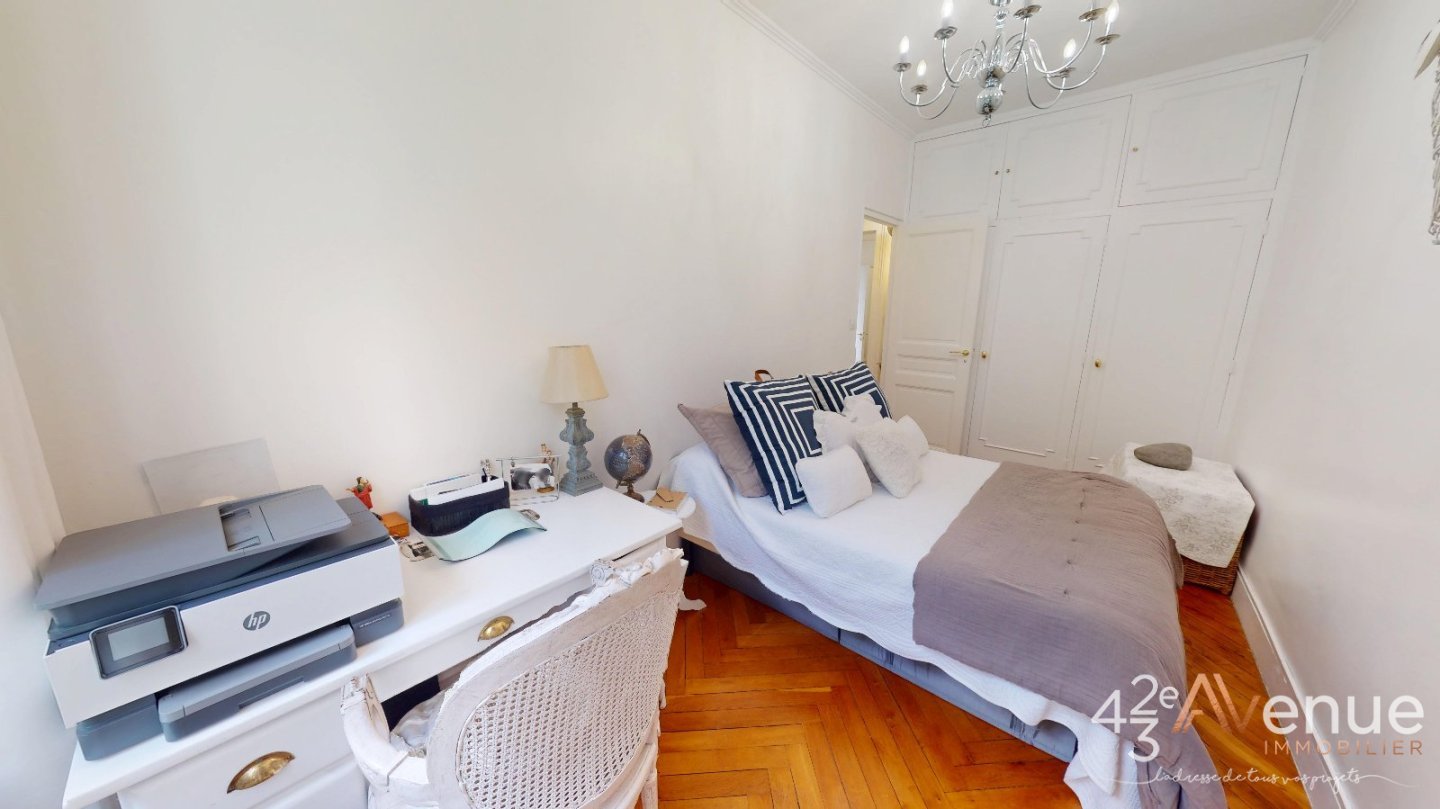 APPARTEMENT T3 A VENDRE - ST ETIENNE BELLEVUE - 90.09 m2 - 157 000 &euro;