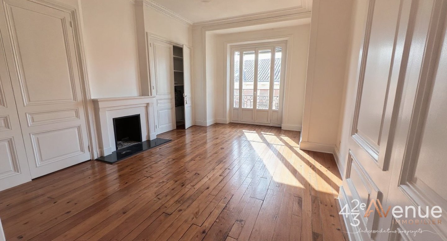 Appart T3 Haussmannien A VENDRE - ST ETIENNE CARNOT - 67 m2 - 108�000�&euro;