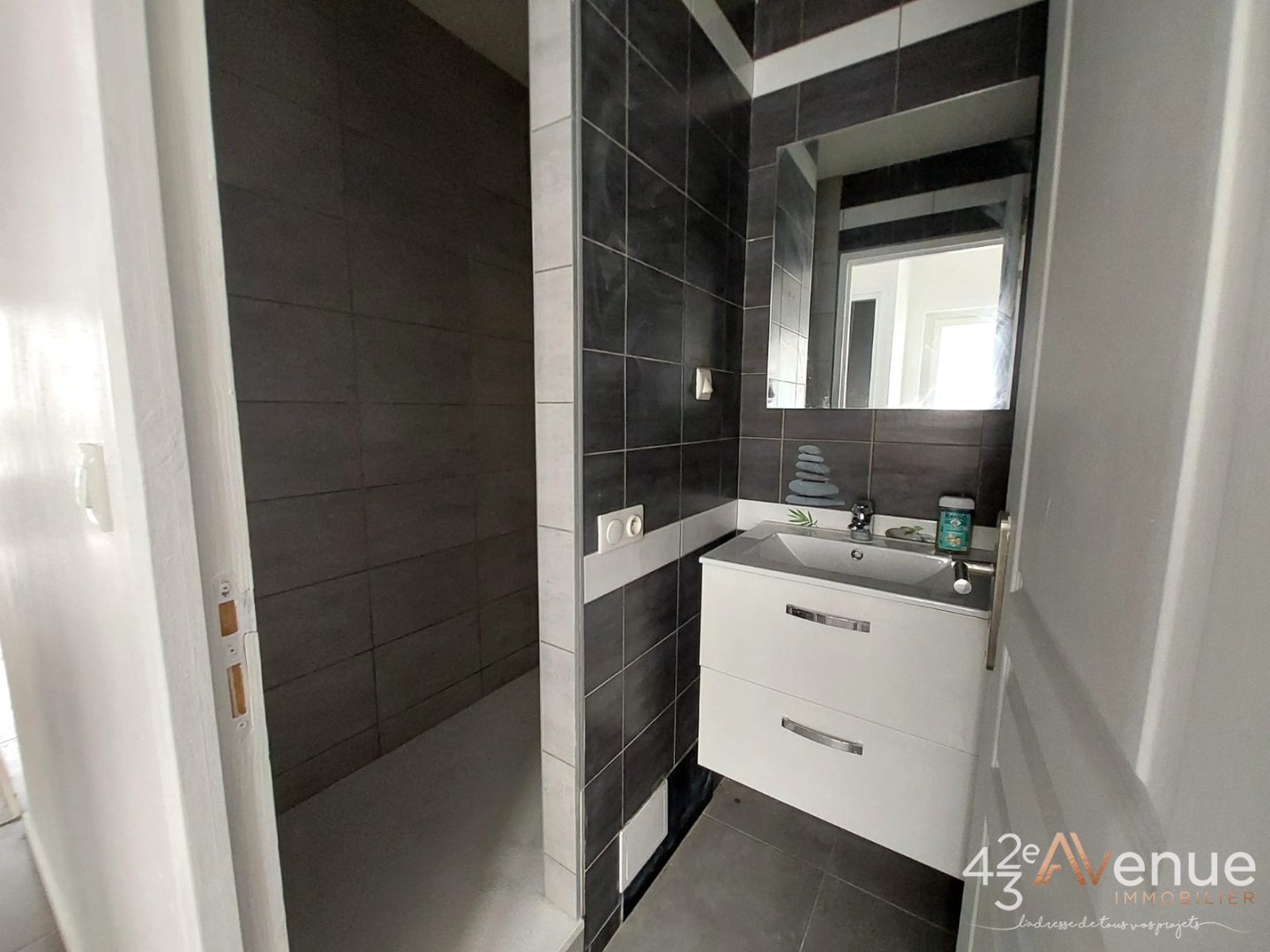 APPARTEMENT T3 A VENDRE - ST ETIENNE CENTRE VILLE - 46.95 m2 - 95000€