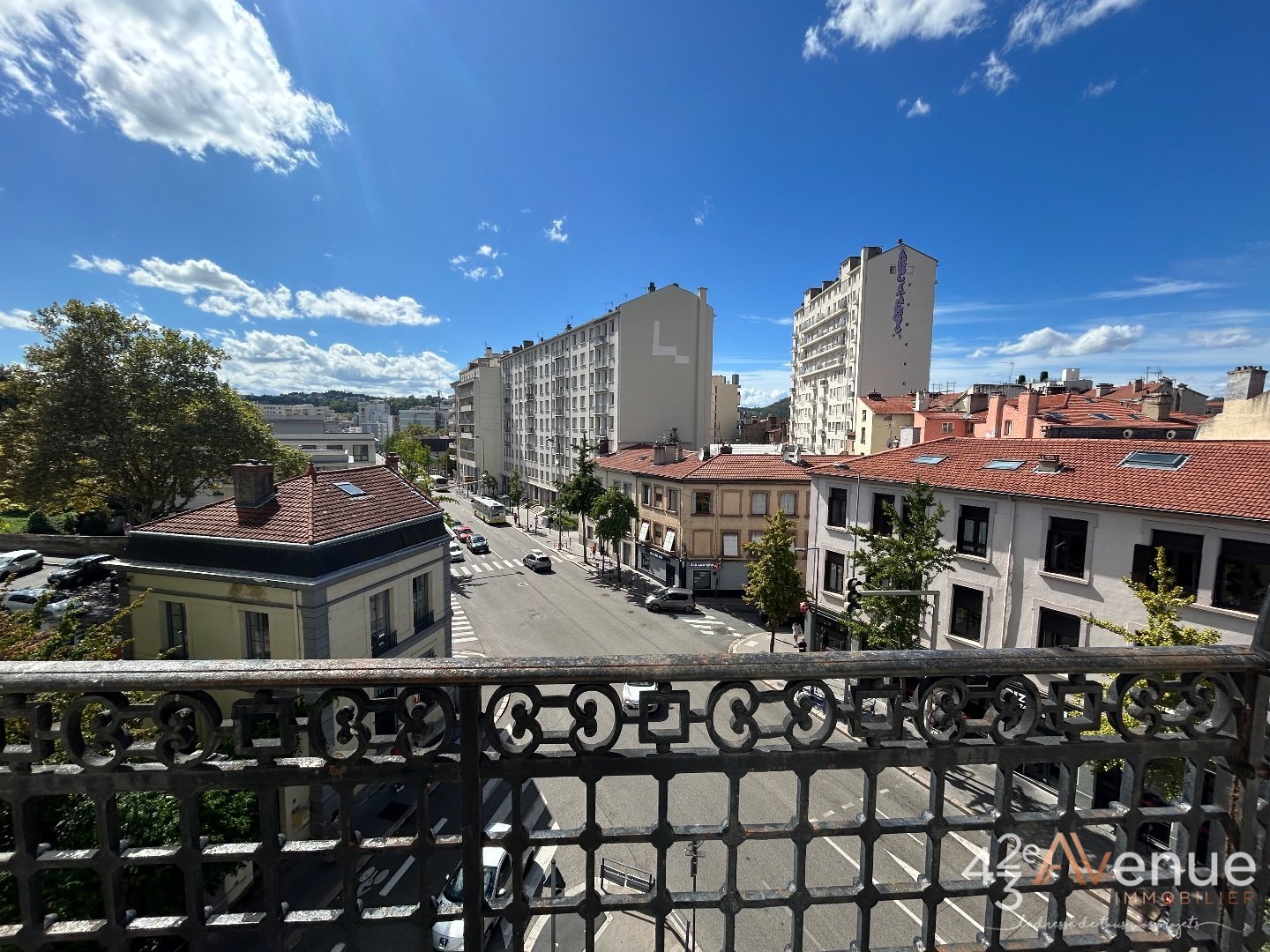 APPARTEMENT T3 A VENDRE - ST ETIENNE CENTRE VILLE - 58 m2 - 93 000 €