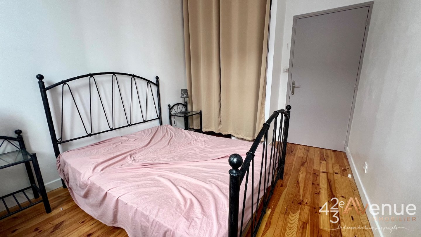 F3 centre ville  66 m2 plus terrasse - ST ETIENNE Centre ville - 65.97 m2 - VENDU