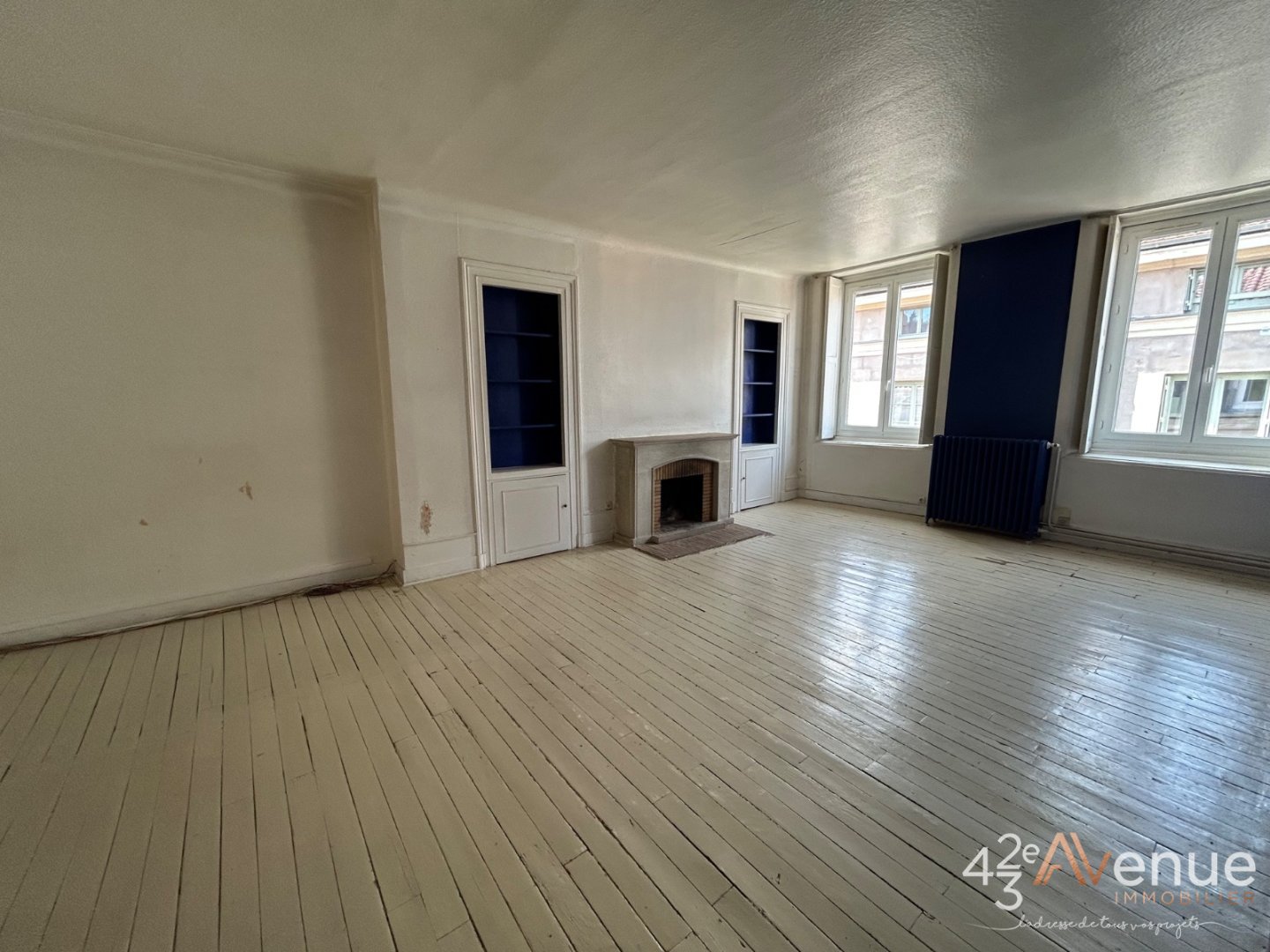 APPARTEMENT T3 A VENDRE - ST ETIENNE CENTRE VILLE - 100 m2 - 75 000 &euro;