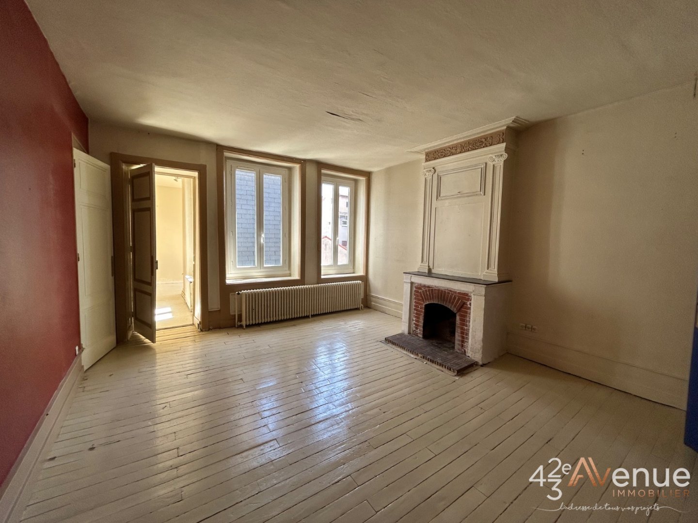 APPARTEMENT T3 A VENDRE - ST ETIENNE CENTRE VILLE - 100 m2 - 75 000 &euro;