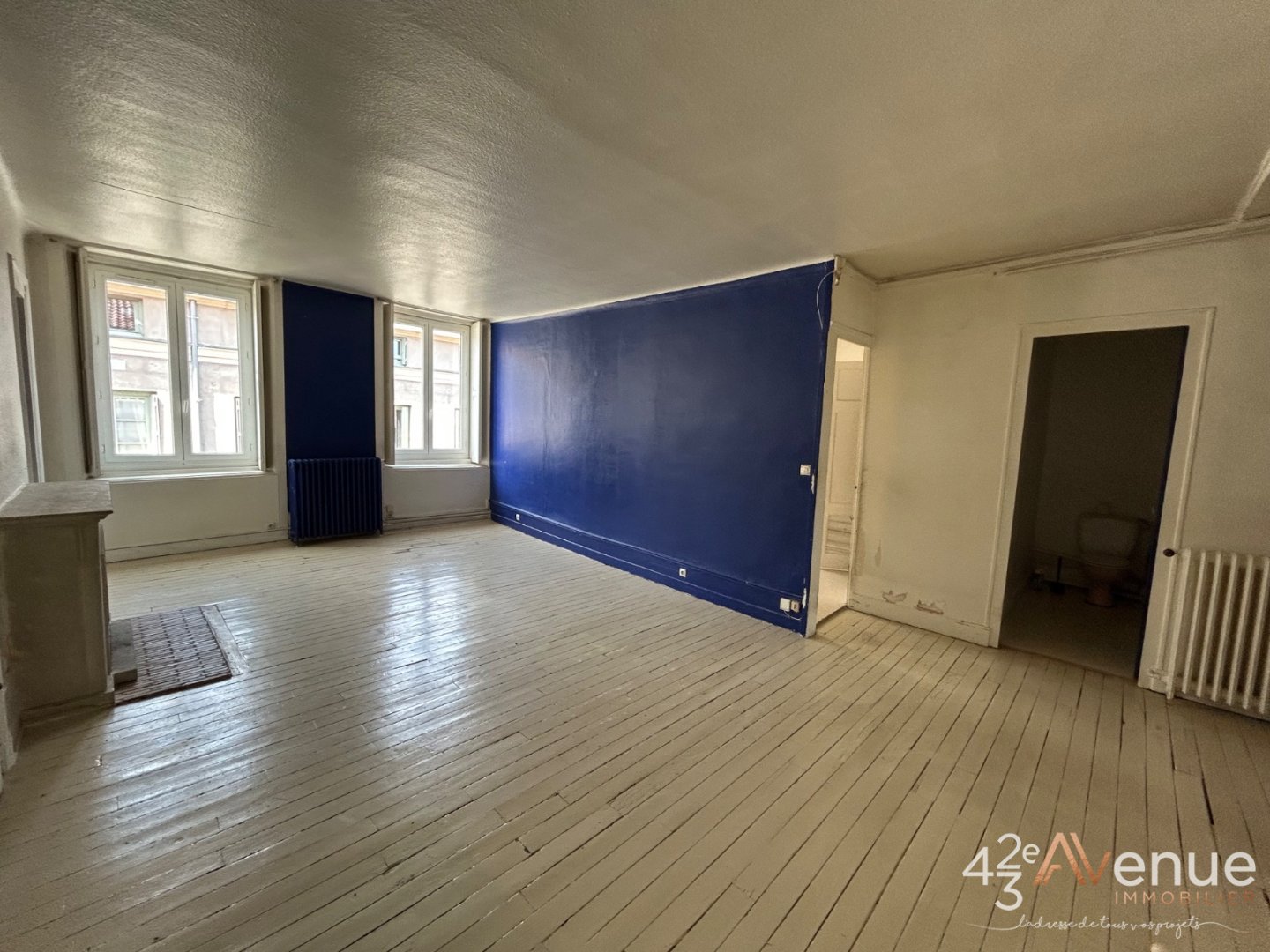 APPARTEMENT T3 A VENDRE - ST ETIENNE CENTRE VILLE - 100 m2 - 75 000 &euro;