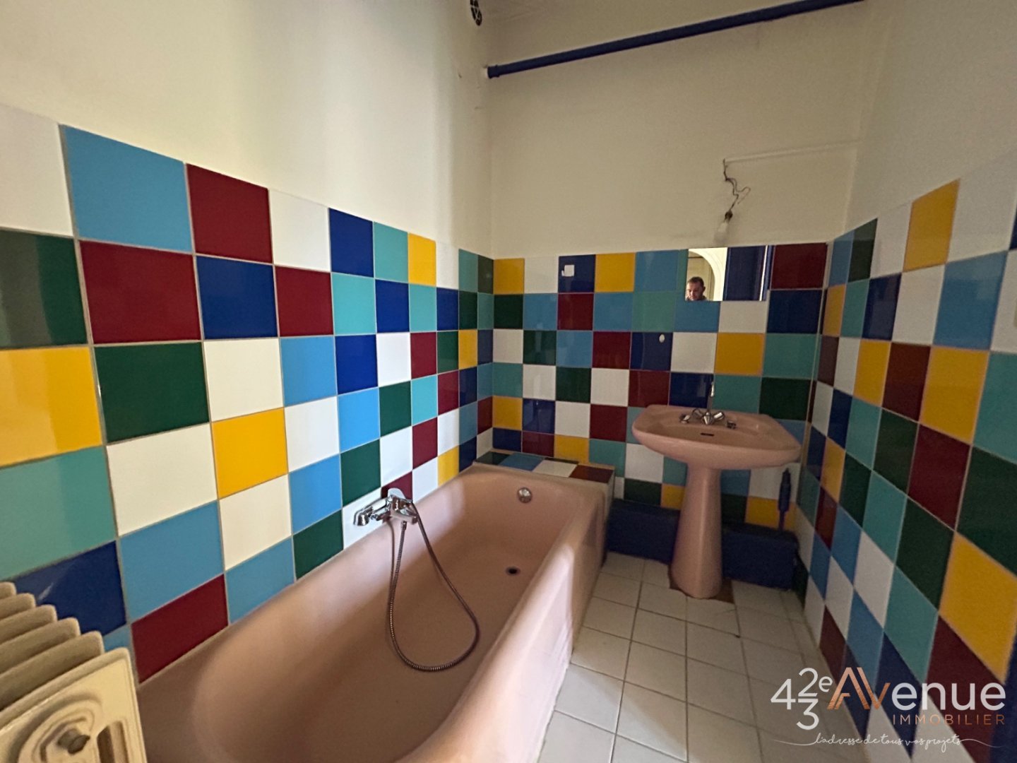 APPARTEMENT T3 A VENDRE - ST ETIENNE CENTRE VILLE - 100 m2 - 75 000 &euro;