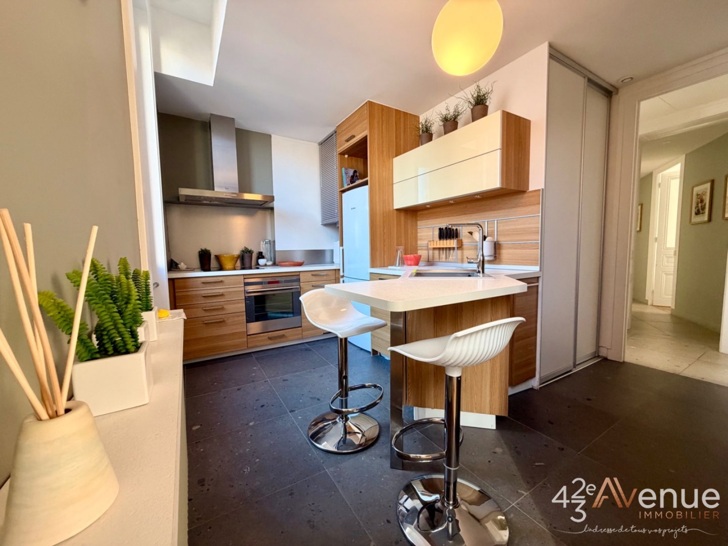 Magnifique F3 dernière étage 88 m2 hyper centre A VENDRE - ST ETIENNE CENTRE VILLE - 87.67 m2 - 138 000 &euro;