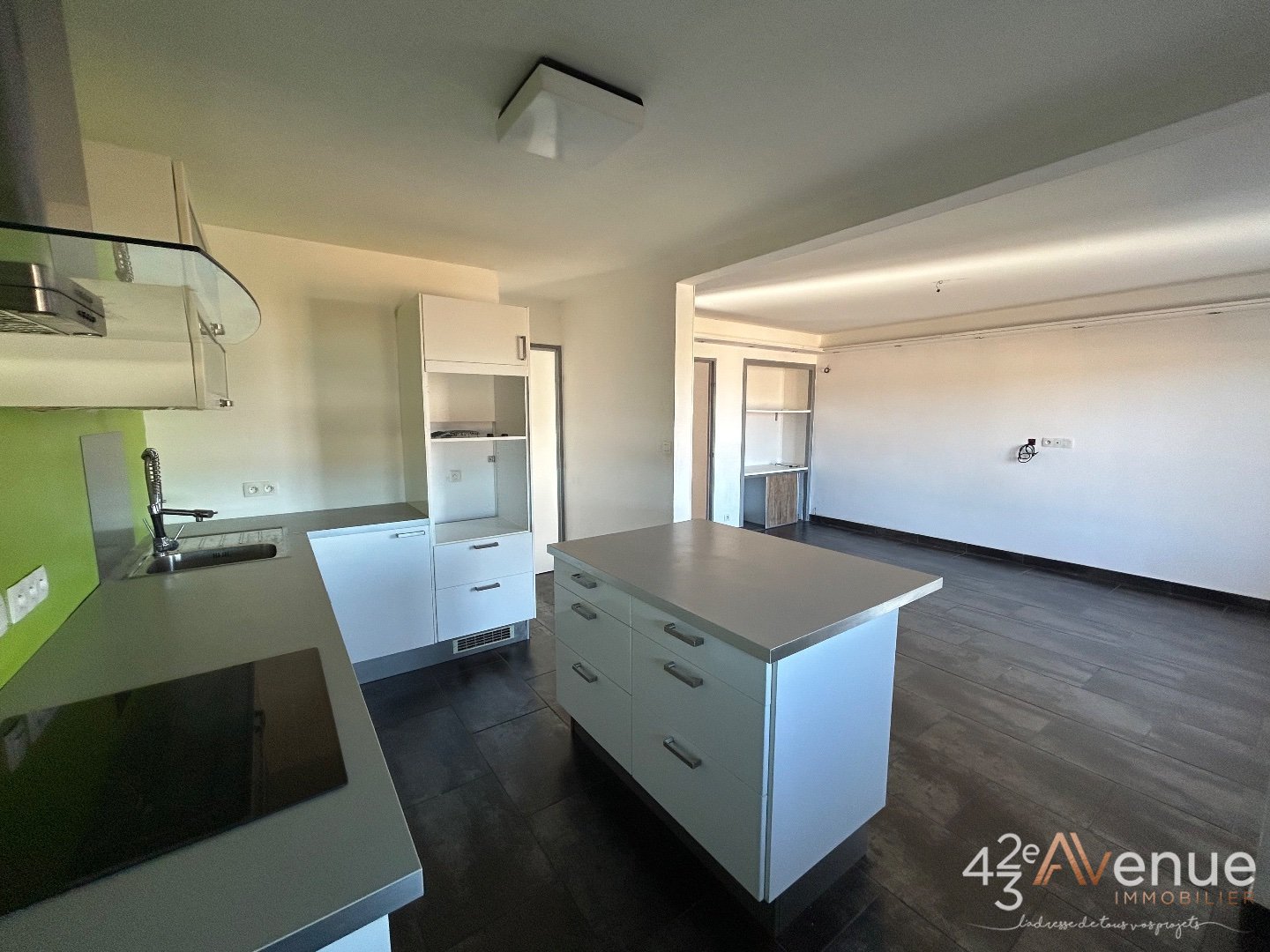 APPARTEMENT T3 A VENDRE - ST ETIENNE CHATEAUCREUX - 64 m2 - 105 000 €