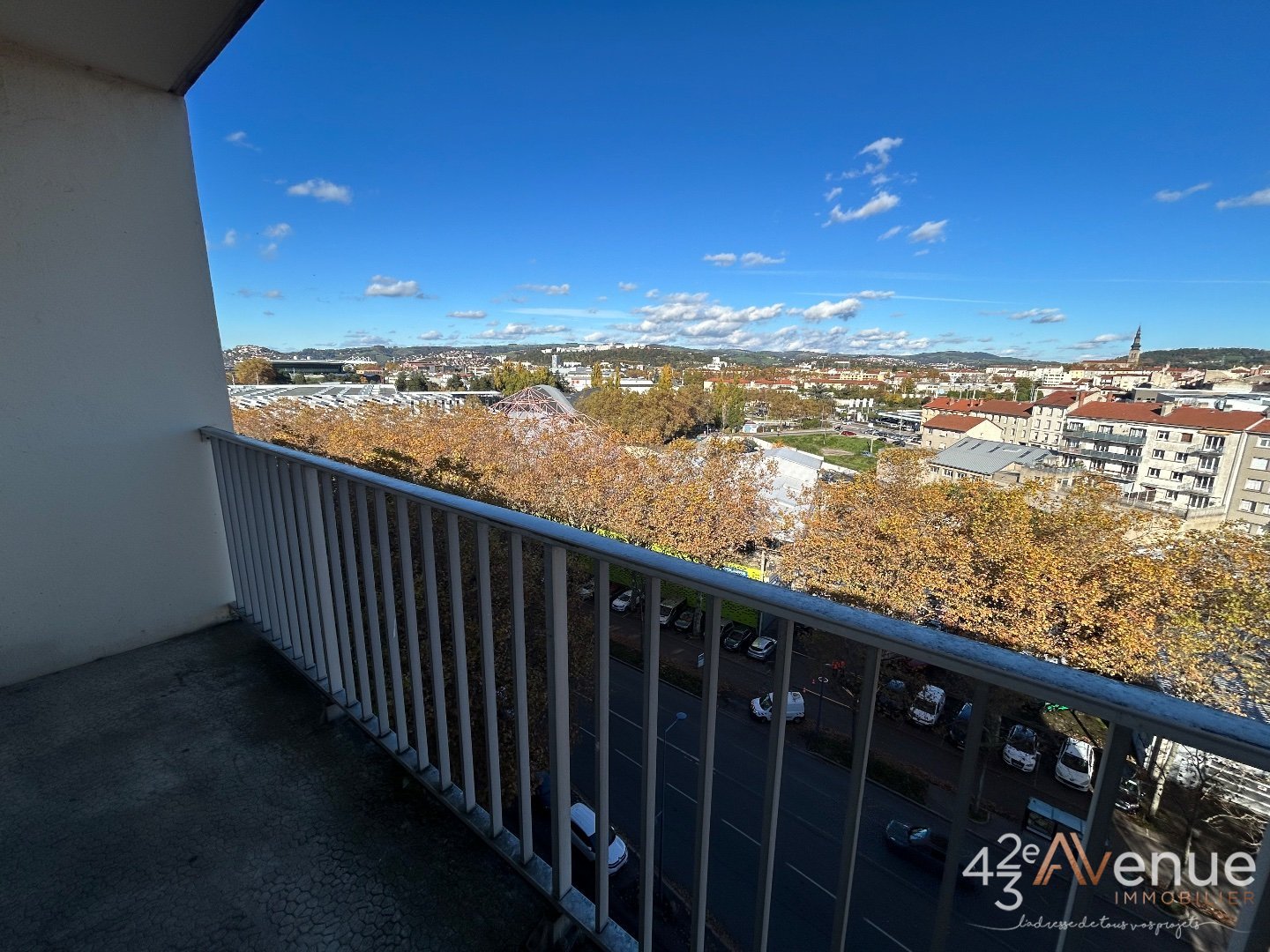 APPARTEMENT T3 A VENDRE - ST ETIENNE CHATEAUCREUX - 64 m2 - 105 000 €