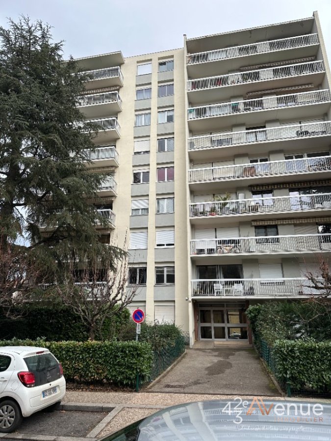Bel appartement F3 ,50,44m,balcon,trfilerie,place de parking