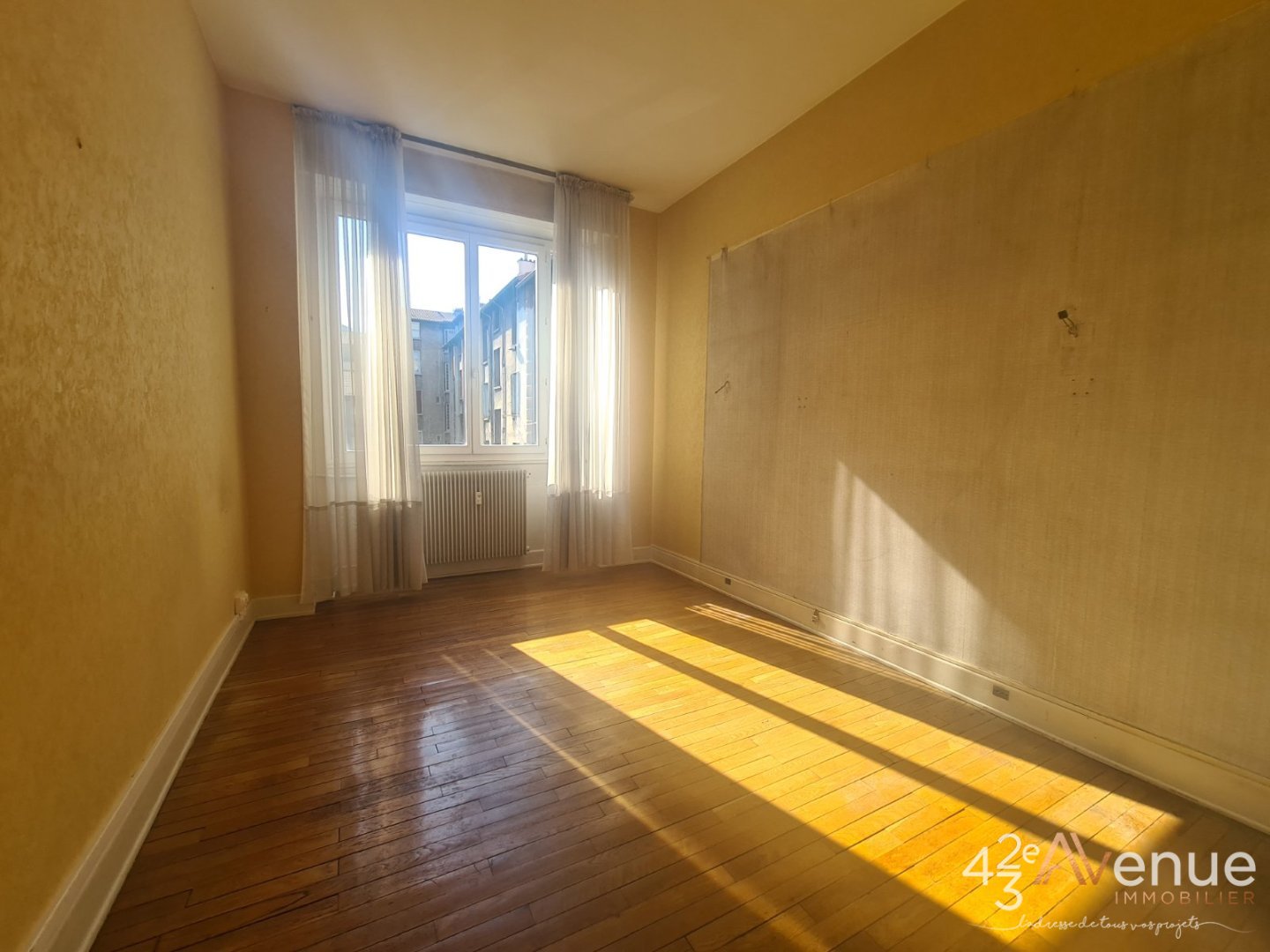 APPARTEMENT T3 A VENDRE - ST ETIENNE FACULTE   CENTRE DEUX - 70.62 m2 - 55000€