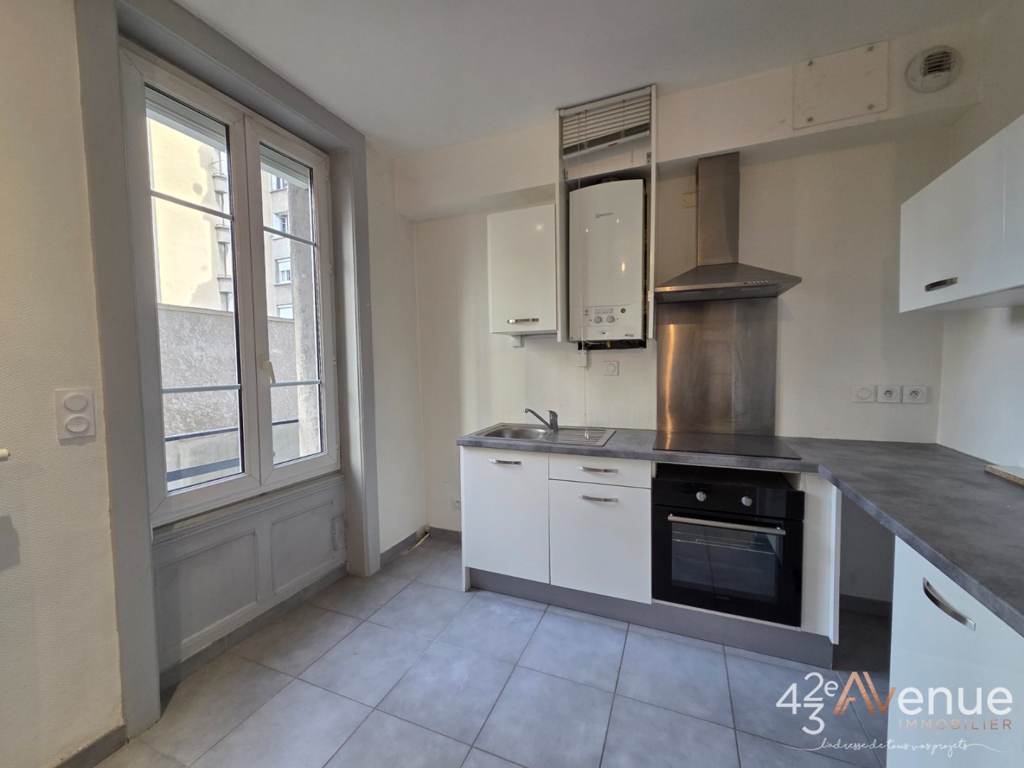 APPARTEMENT T3 A VENDRE - ST ETIENNE FACULTE   CENTRE DEUX - 53.92 m2 - 79�000�&euro;