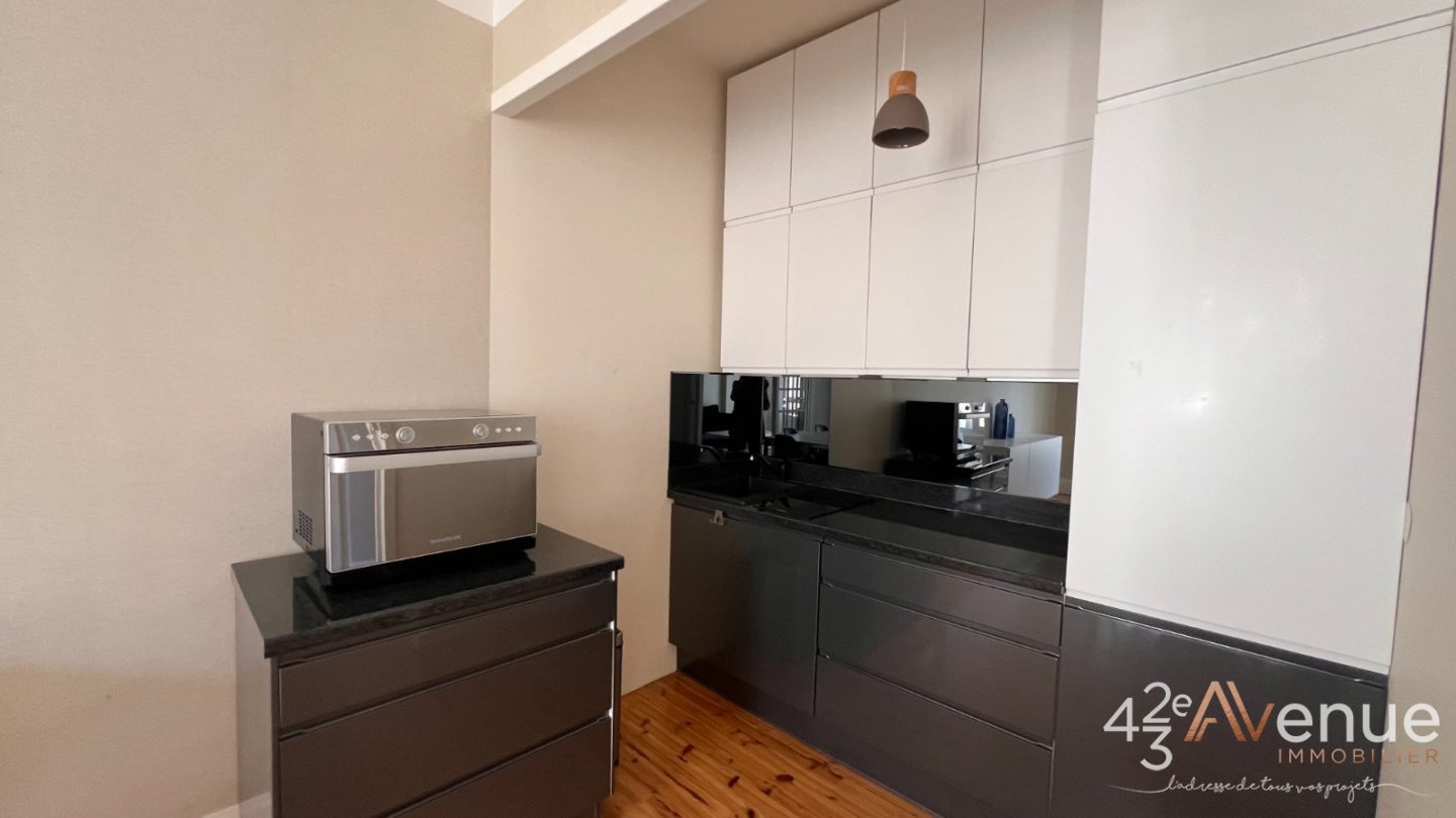 APPARTEMENT T3 A VENDRE - ST ETIENNE FACULTE   CENTRE DEUX - 75.28 m2 - 99 500 &euro;
