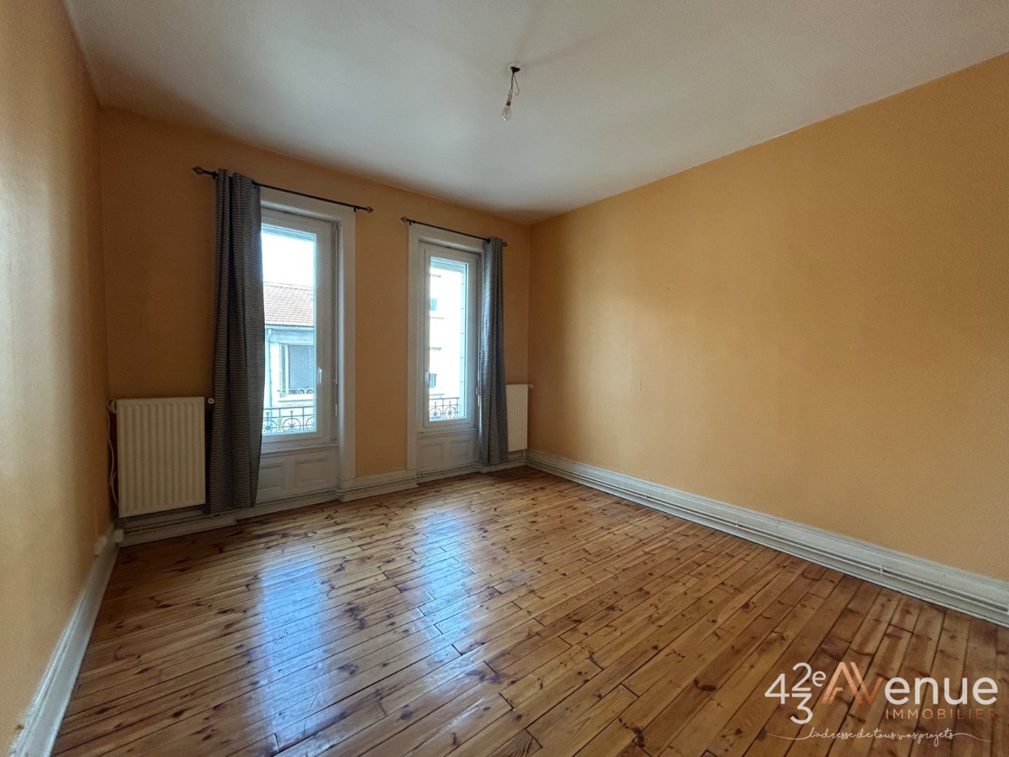 APPARTEMENT T3 A VENDRE - ST ETIENNE FACULTE   CENTRE DEUX - 82 m2 - 89 000 &euro;