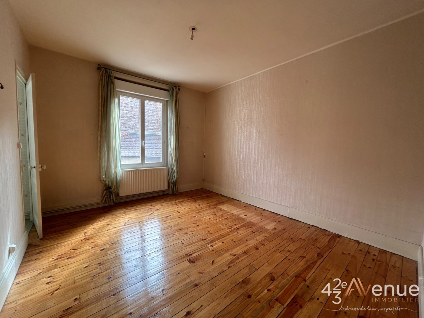 APPARTEMENT T3 A VENDRE - ST ETIENNE FACULTE   CENTRE DEUX - 82 m2 - 89 000 &euro;