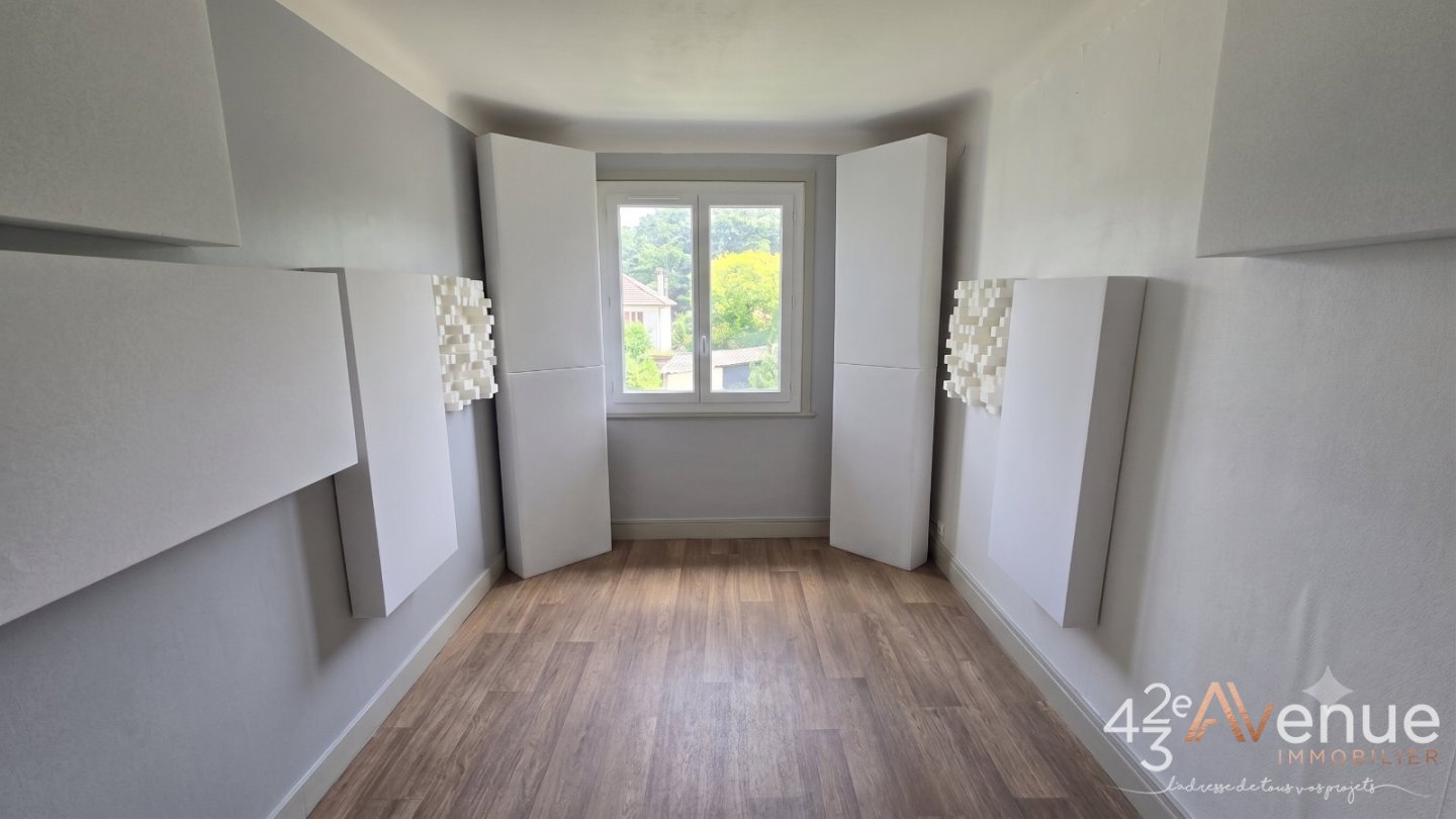APPARTEMENT T3 A VENDRE - ST ETIENNE FAURIEL - 64 m2 - 85 000 &euro;