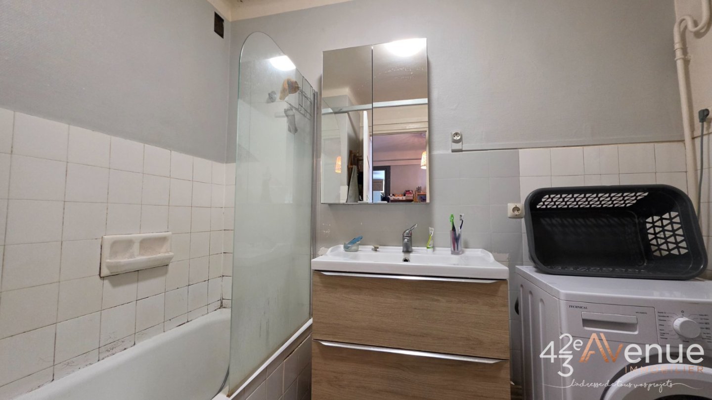 APPARTEMENT T3 A VENDRE - ST ETIENNE FAURIEL - 64 m2 - 85 000 &euro;