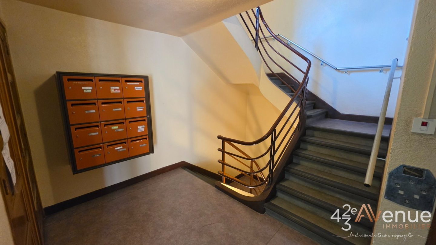 APPARTEMENT T3 A VENDRE - ST ETIENNE FAURIEL - 64 m2 - 85 000 &euro;