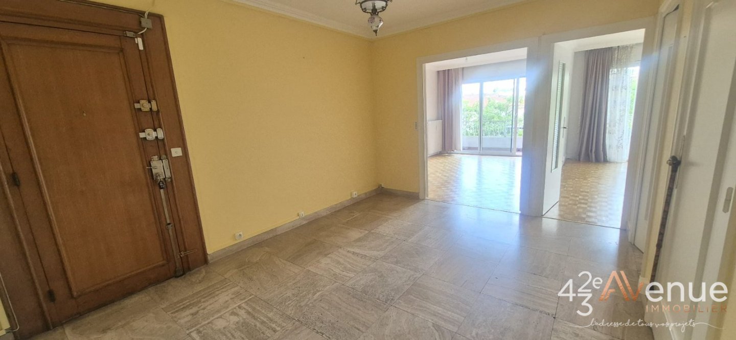 T4 A VENDRE - ST ETIENNE FAURIEL - 106 m2 - 164 000 &euro;