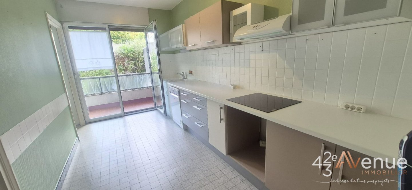 T4 A VENDRE - ST ETIENNE FAURIEL - 106 m2 - 164 000 &euro;