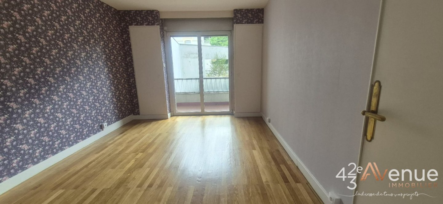 T4 A VENDRE - ST ETIENNE FAURIEL - 106 m2 - 164 000 &euro;