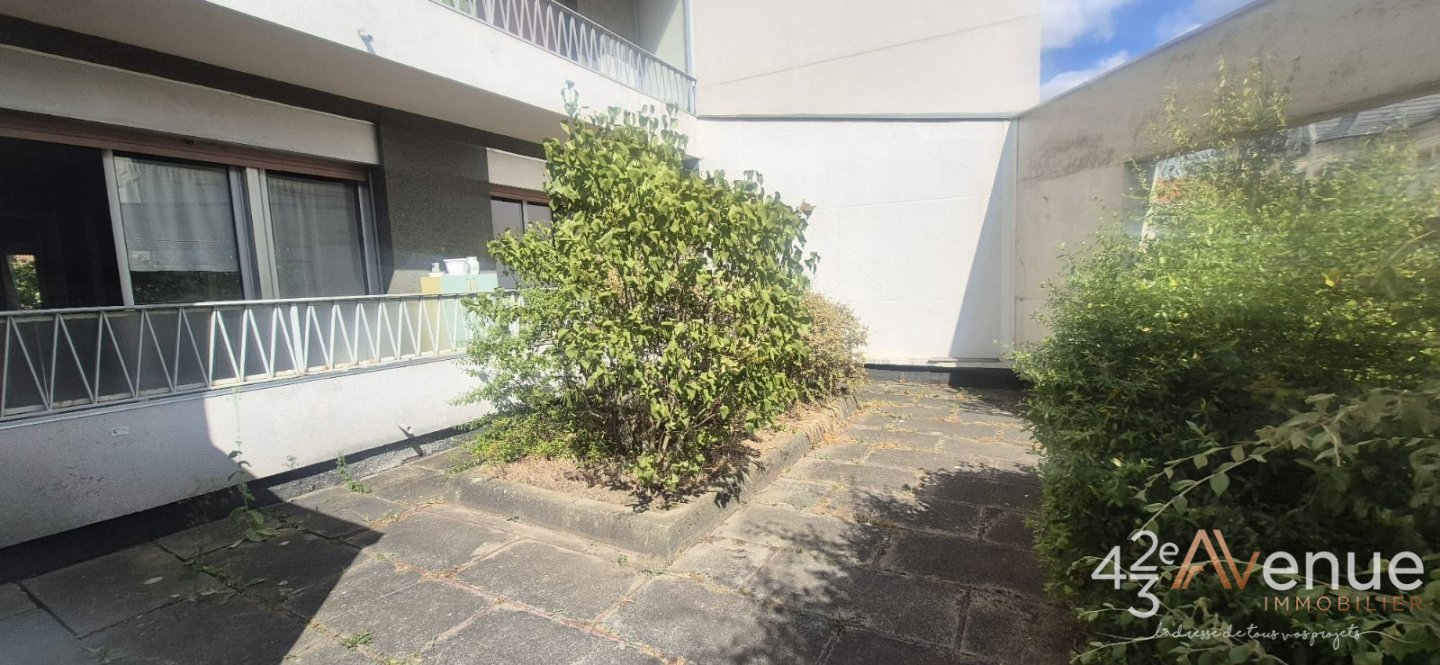 T4 A VENDRE - ST ETIENNE FAURIEL - 106 m2 - 164 000 &euro;