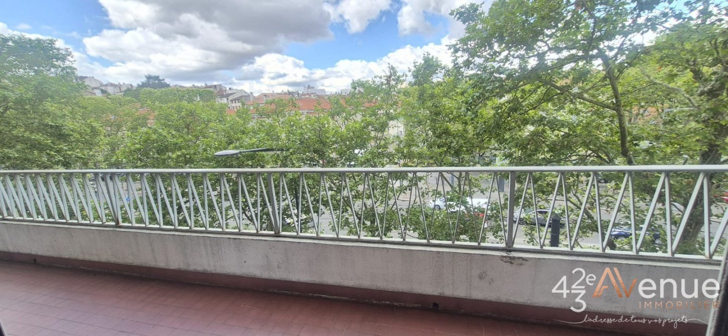 T4 A VENDRE - ST ETIENNE FAURIEL - 106 m2 - 164 000 &euro;
