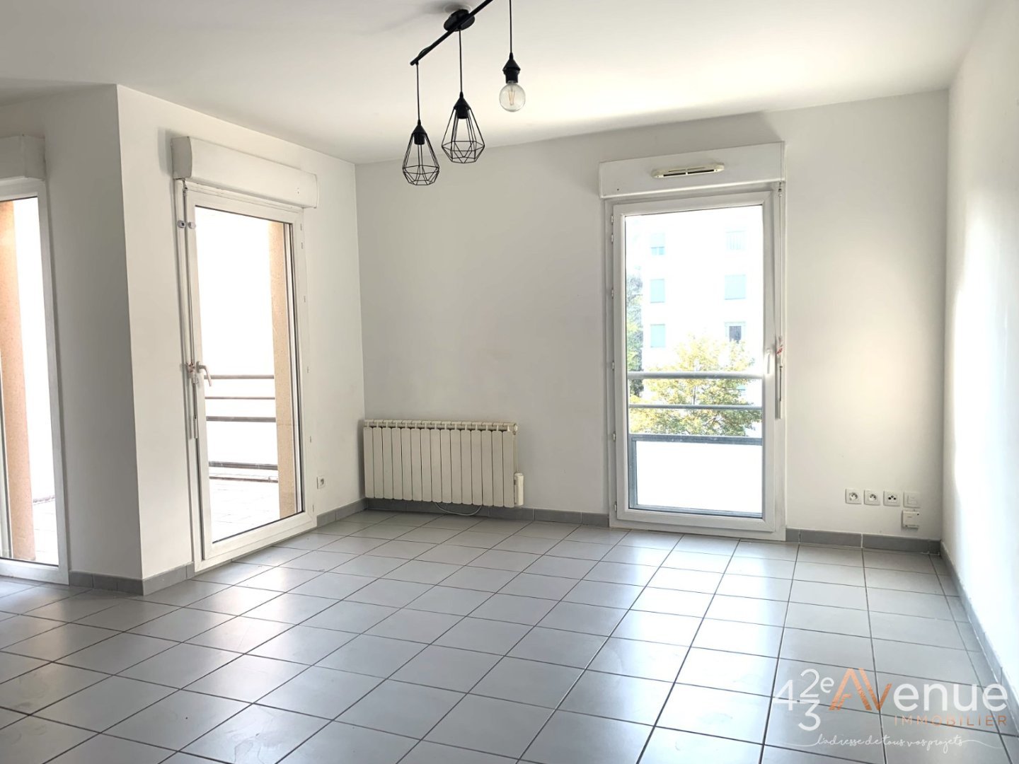 APPARTEMENT T3 A VENDRE - ST ETIENNE FAURIEL - 63.63 m2 - 140 000 &euro;