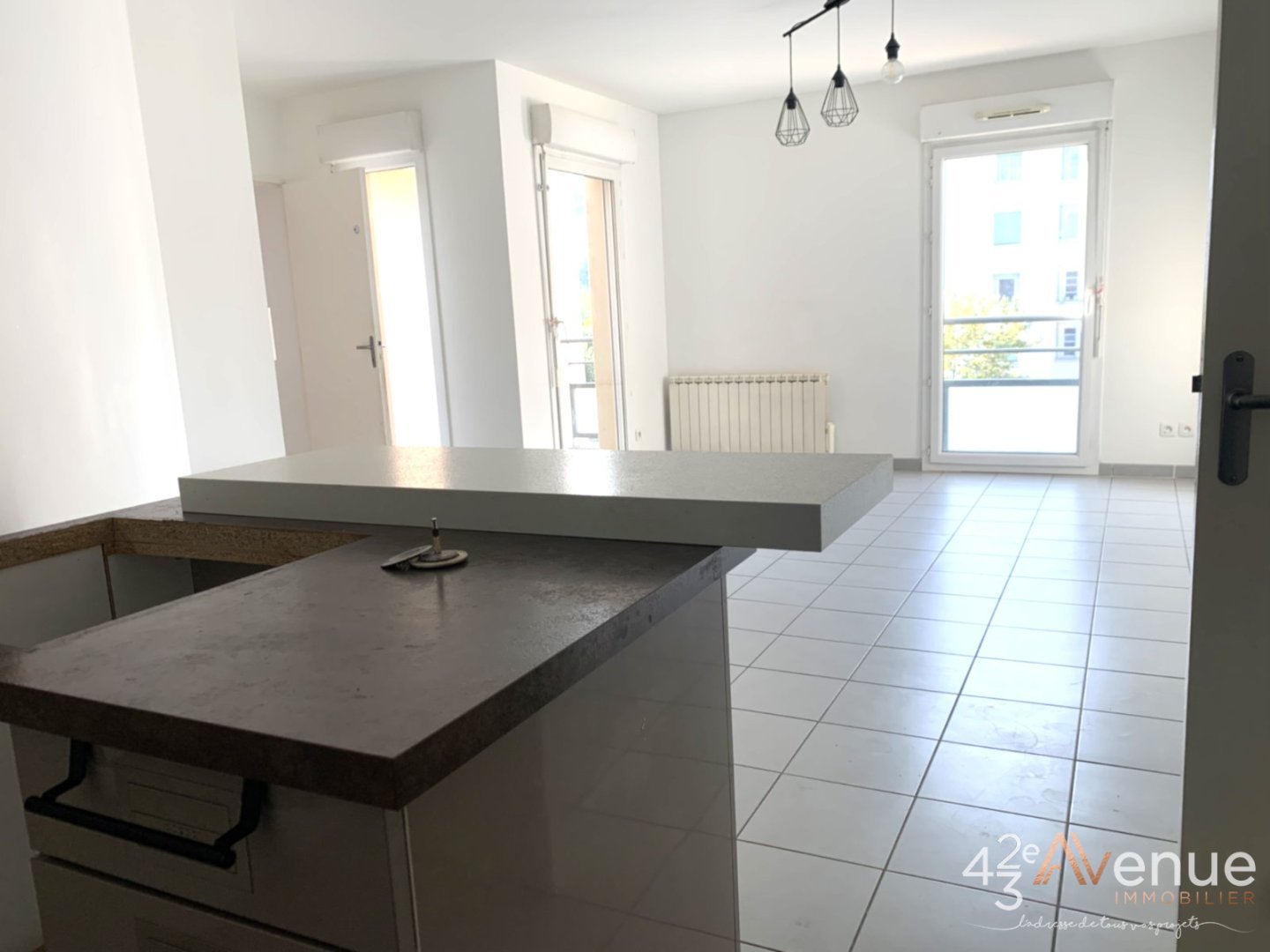 APPARTEMENT T3 A VENDRE - ST ETIENNE FAURIEL - 63.63 m2 - 140 000 &euro;