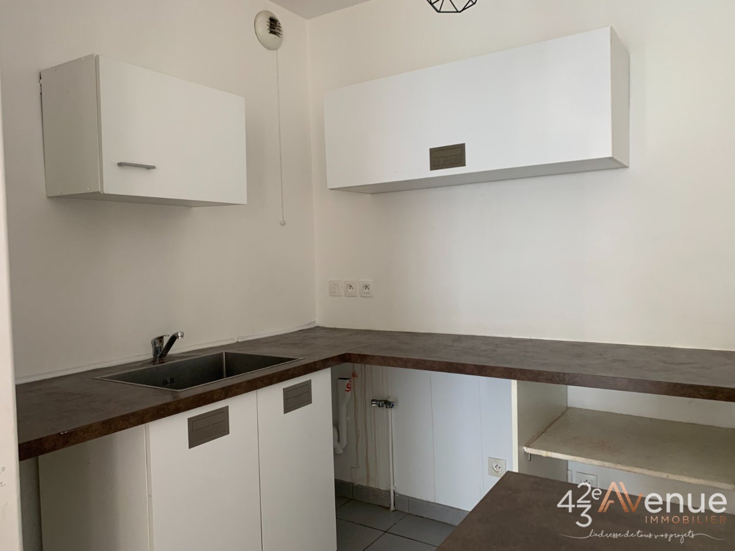 APPARTEMENT T3 A VENDRE - ST ETIENNE FAURIEL - 63.63 m2 - 140 000 &euro;