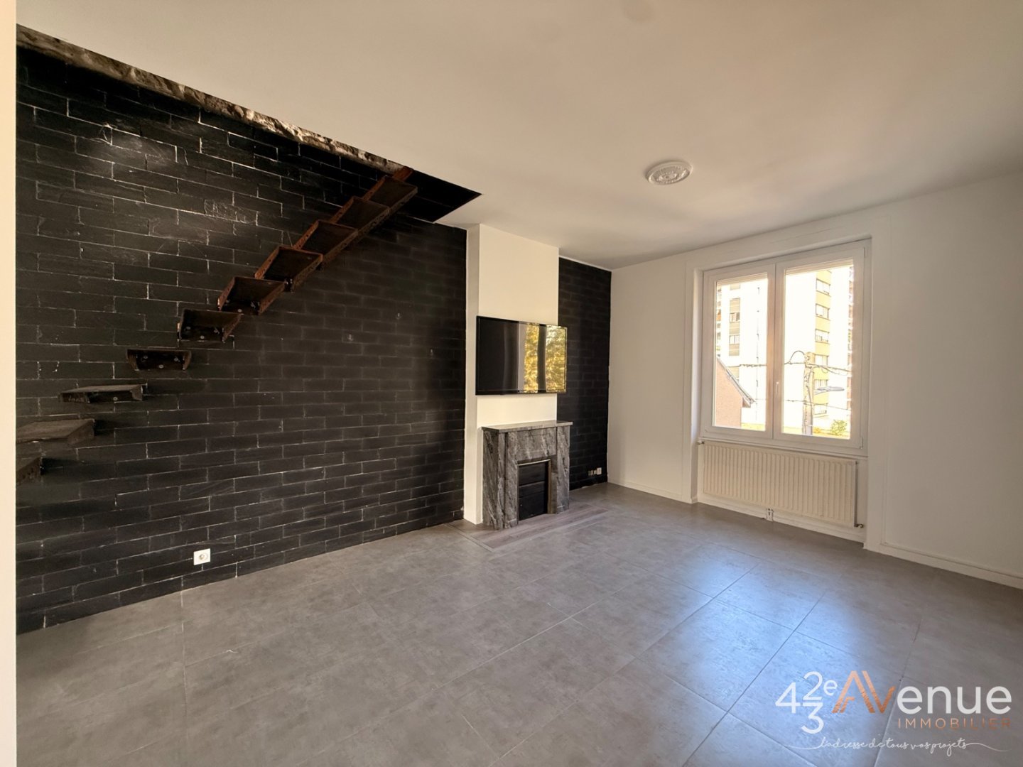 APPARTEMENT T3 A VENDRE - ST ETIENNE FAURIEL - 105.4 m2 - 115 000 &euro;