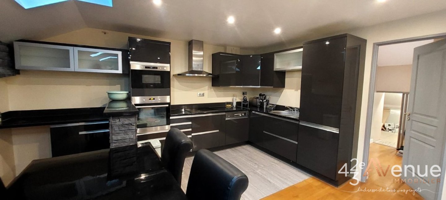 APPARTEMENT T3 A VENDRE - ST ETIENNE HYPER CENTRE - 59 m2 - 99�000�&euro;