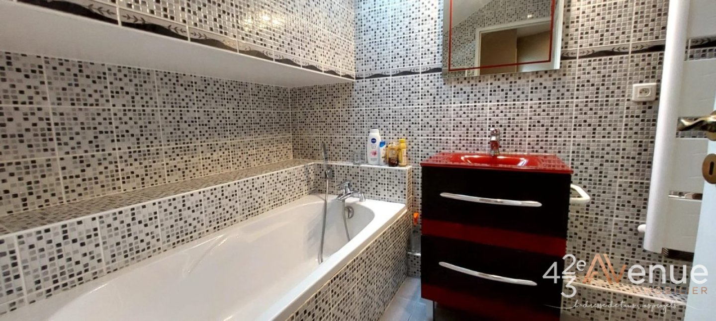 APPARTEMENT T3 A VENDRE - ST ETIENNE HYPER CENTRE - 59 m2 - 99�000�&euro;