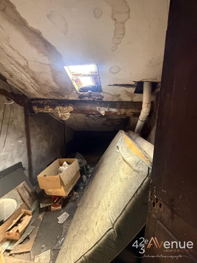 APPARTEMENT T3 A VENDRE - ST ETIENNE JACQUARD - 89 m2 - 40000€