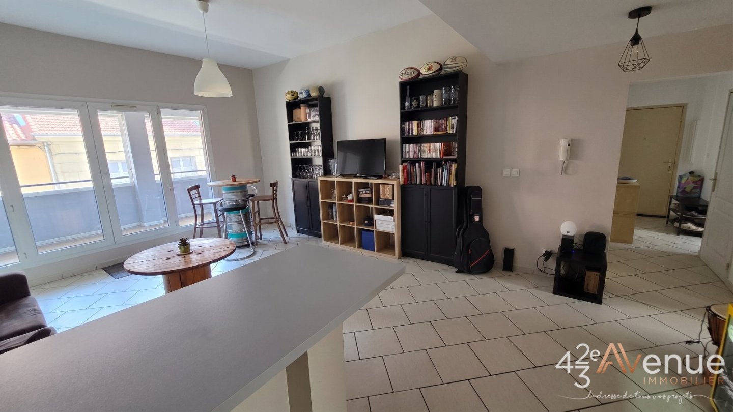 APPARTEMENT T3 A VENDRE - ST ETIENNE JACQUARD - 65.93 m2 - 130 500 &euro;