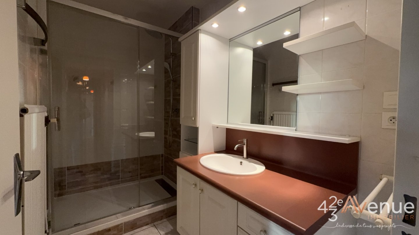 APPARTEMENT T3 A VENDRE - ST ETIENNE JACQUARD - 66.43 m2 - 85 000 &euro;