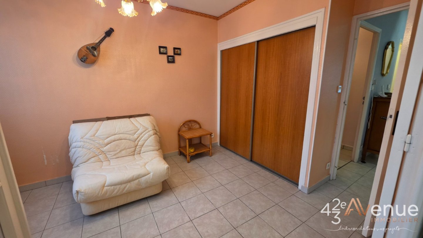 APPARTEMENT T3 A VENDRE - ST ETIENNE JACQUARD - 62.21 m2 - 79 000 &euro;