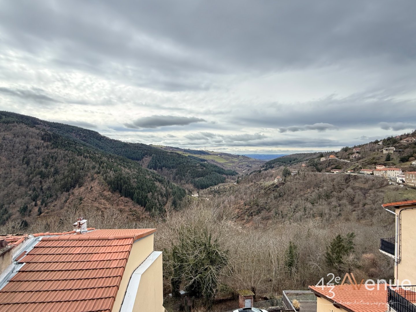 Appartement A VENDRE - ST ETIENNE LA METARE - 83 m2 - 95�000�&euro;