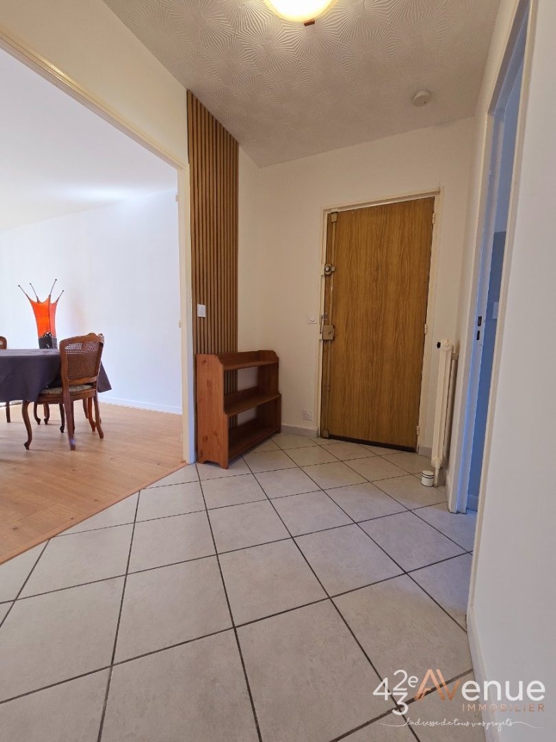 APPARTEMENT T3 - ST ETIENNE MONTAUD - 66 m2 - 115�000�&euro;