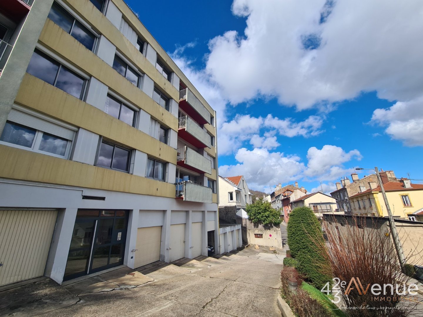 APPARTEMENT T3 A VENDRE - ST ETIENNE MONTAUD - 65.21 m2 - 88000€