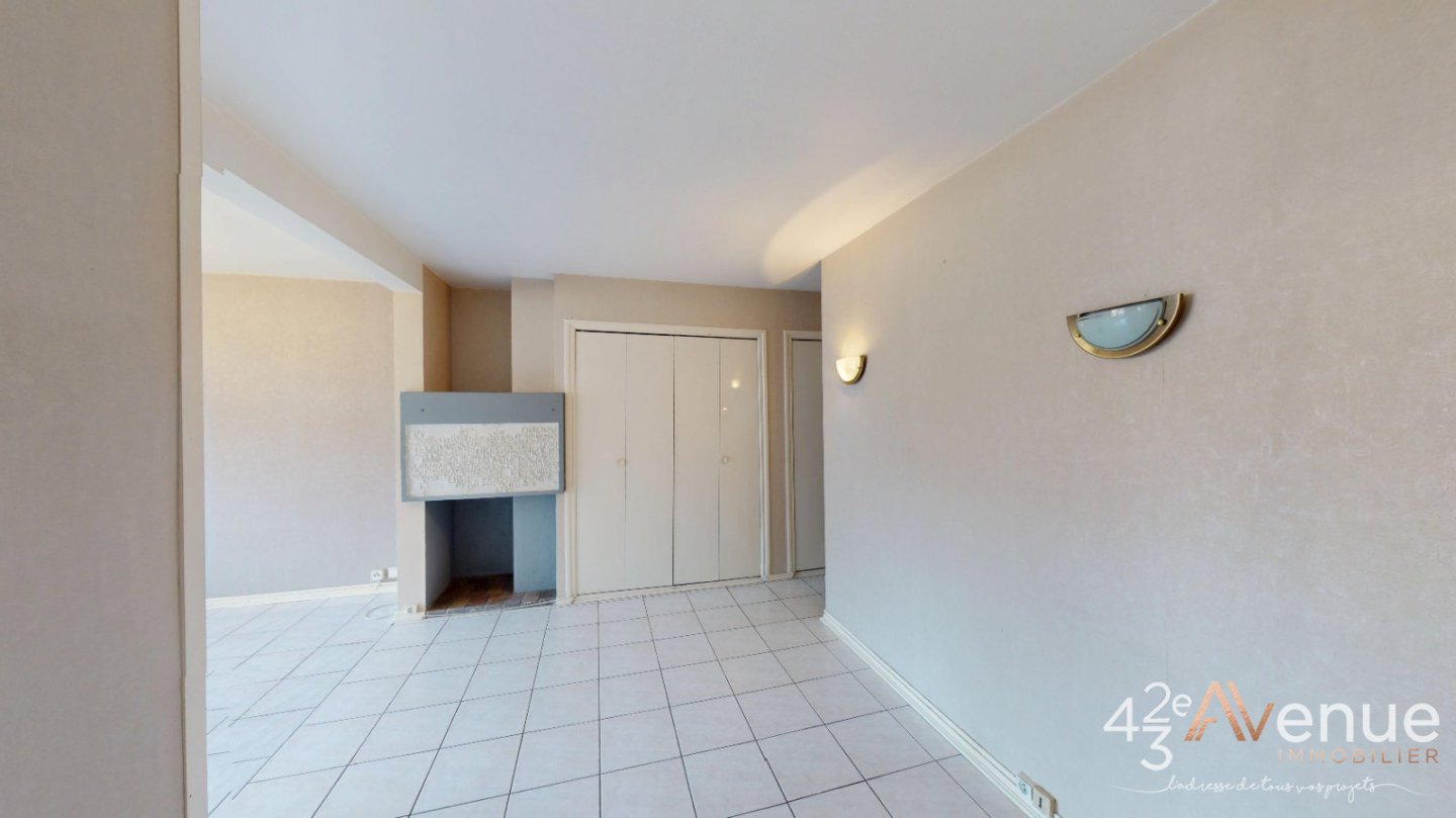 APPARTEMENT T3 - ST ETIENNE MONTHIEU - 70.48 m2 - VENDU