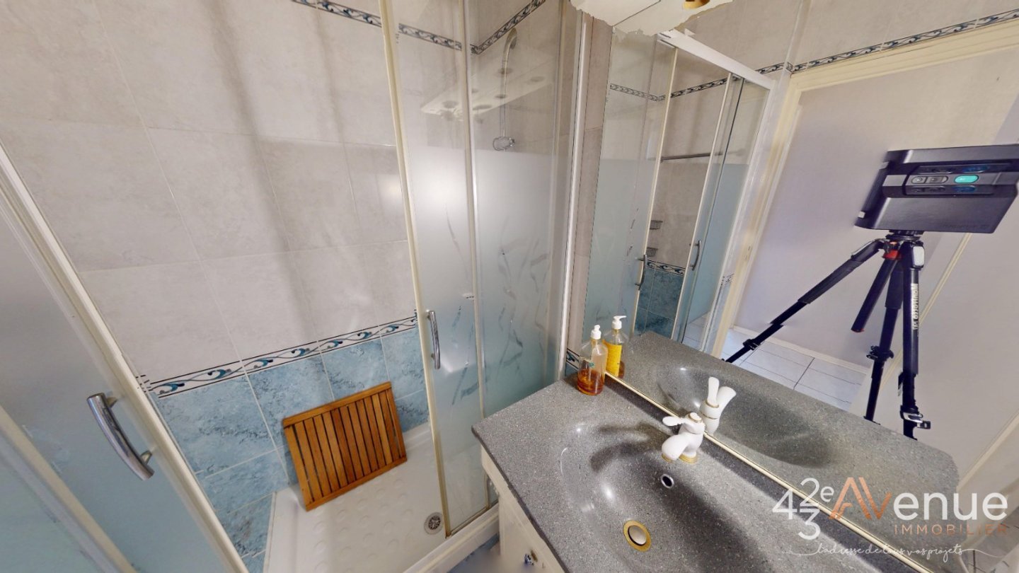 APPARTEMENT T3 - ST ETIENNE MONTHIEU - 70.48 m2 - VENDU