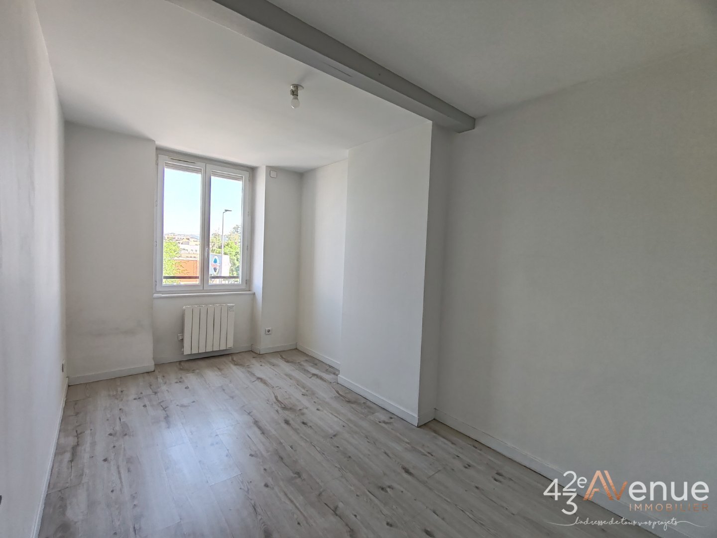 APPARTEMENT T3 A VENDRE - ST ETIENNE MONTHIEU - 57.41 m2 - 85 000 &euro;