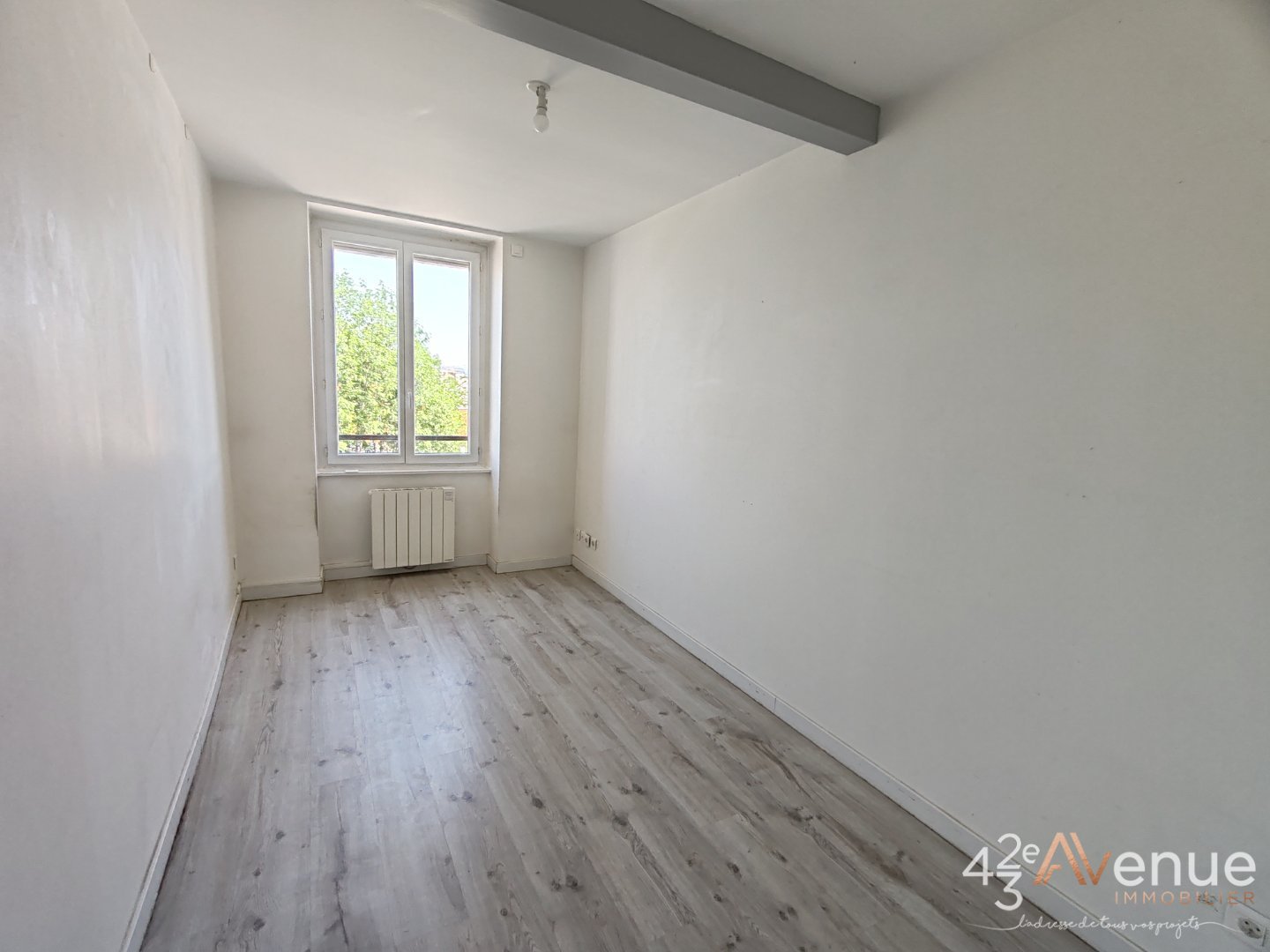 APPARTEMENT T3 A VENDRE - ST ETIENNE MONTHIEU - 57.41 m2 - 85 000 &euro;