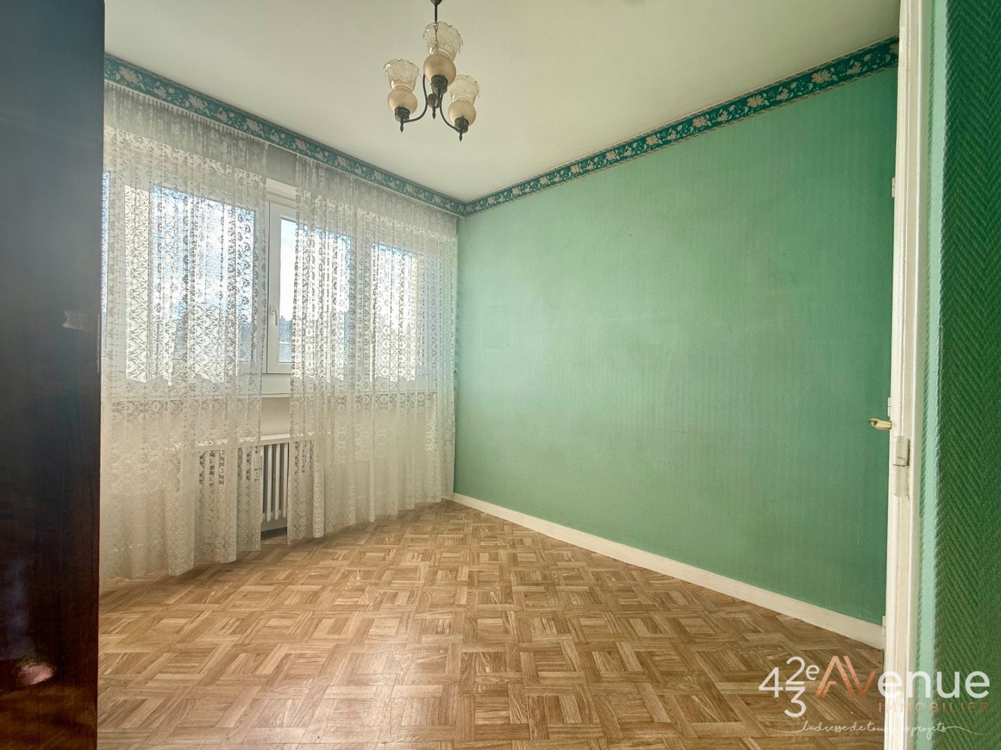 Appartement T3 avec balcon et garage A VENDRE - ST ETIENNE MONTPLAISIR - 63.91 m2 - 75�000�&euro;