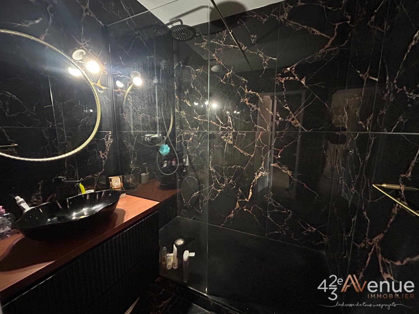 APPARTEMENT T3 A VENDRE - ST ETIENNE MONTPLAISIR - 70 m2 - 105 000 &euro;