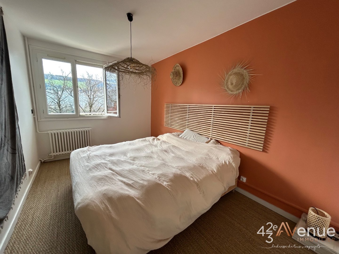 APPARTEMENT T3 A VENDRE - ST ETIENNE MONTPLAISIR - 70 m2 - 105 000 &euro;