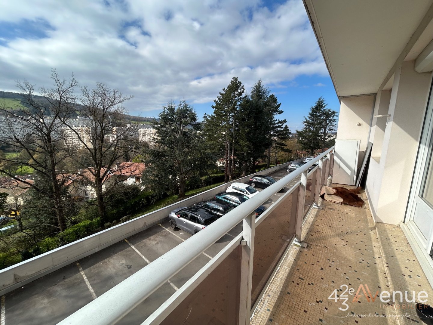 APPARTEMENT T3 A VENDRE - ST ETIENNE MONTPLAISIR - 70 m2 - 105 000 &euro;