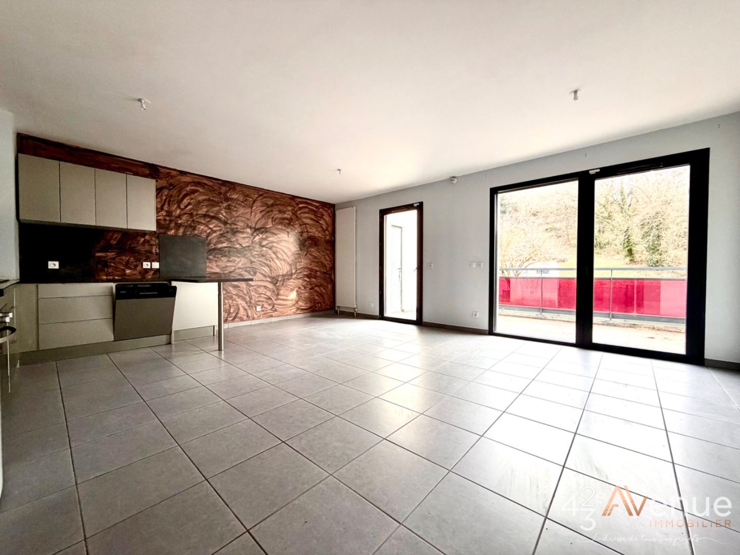 Appartement F3, terrasse, balcon et Garage A VENDRE - ST ETIENNE Secteur Golf - 70.1 m2 - 170�000�&euro;